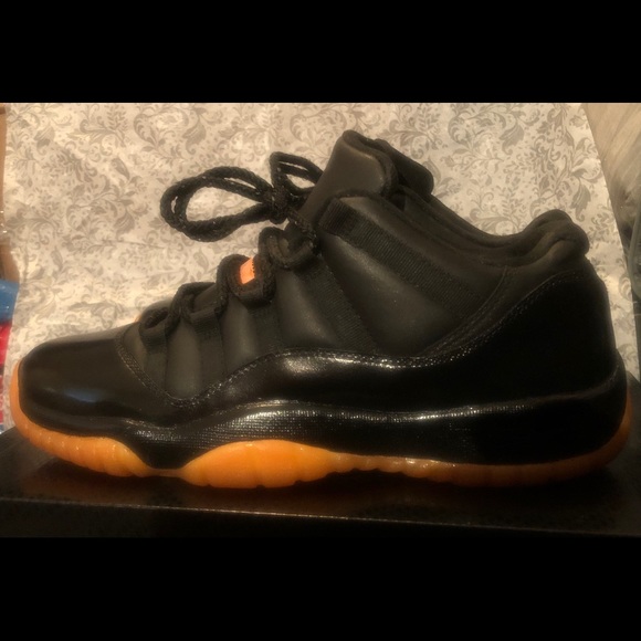 Black citrus Jordan 11 - Picture 4 of 4